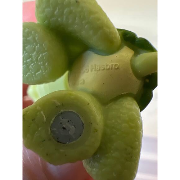 Littlest Pet Shop LPS Sitting Green Turtle #321 2006 - Picture 4 of 4